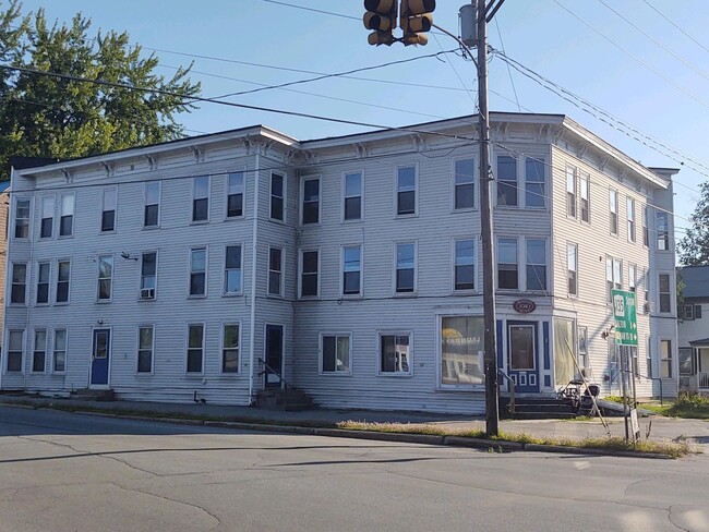 Building Photo - 4 Elm St Unit 304 Rental