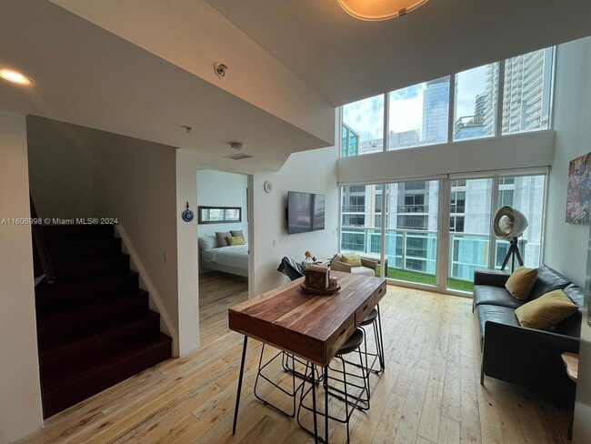 Photo - 41 SE 5th St Unidad 1410