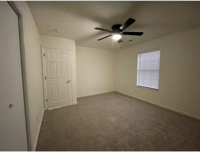 Photo - 2943 Colt Dr