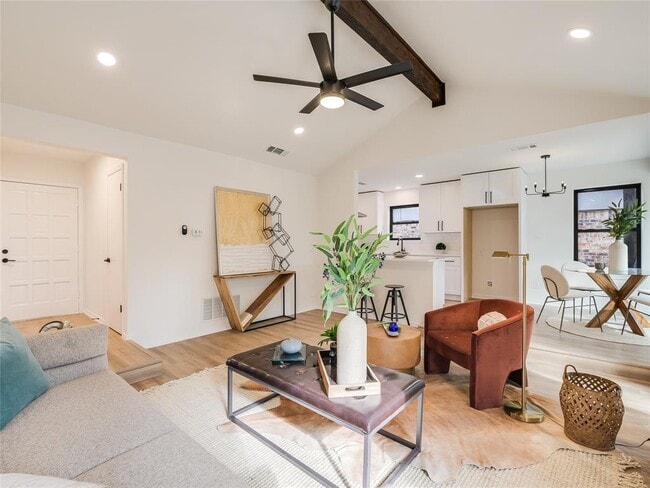 Photo - 10055 Woodland Village Dr