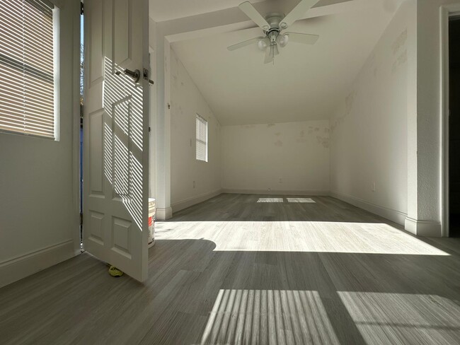 Photo - 1553 Moonflower St