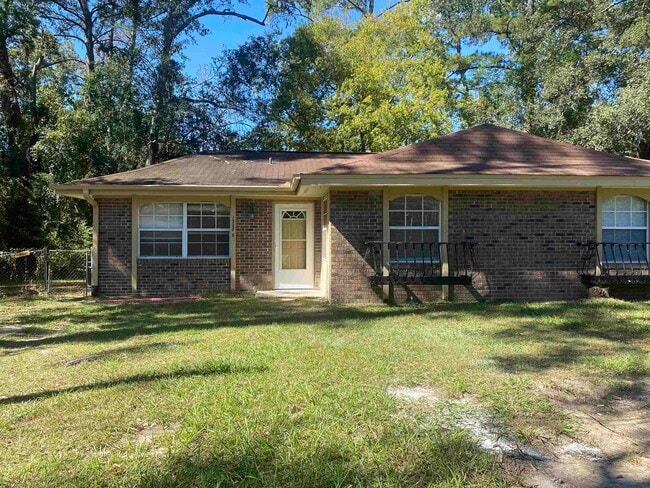 Photo - 1322 Kings Dr