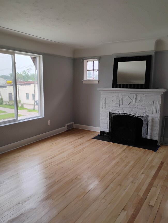 Photo - 17147 Hartwell St Unit Turner properties