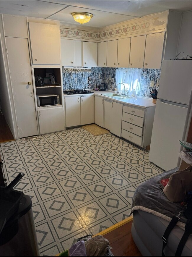 Photo - 951 N Auburn Ave