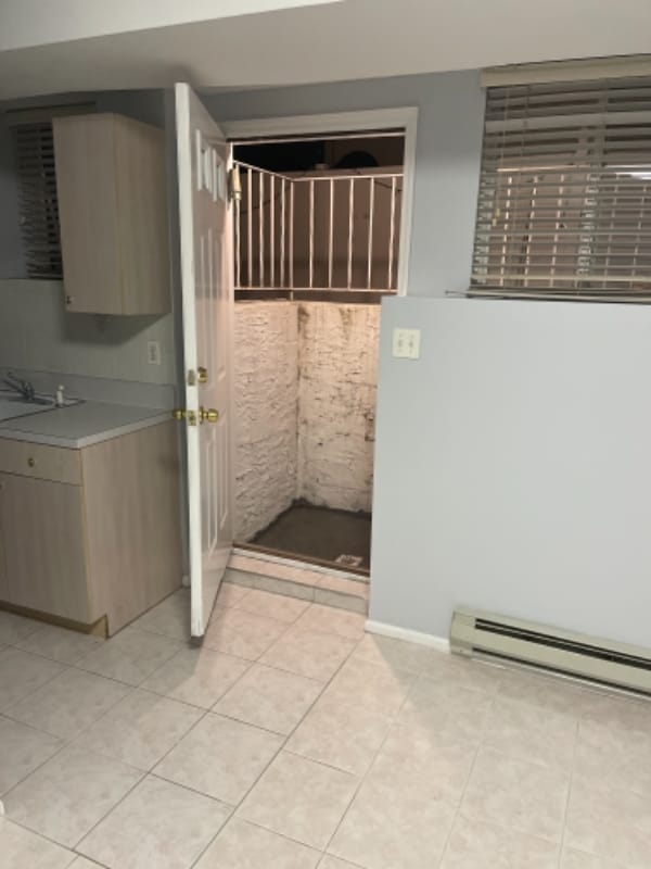 Photo - 910 Rockland Ave