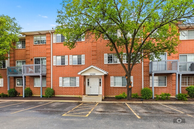 Building Photo - 1344 S Lorraine Rd Unit LeClair Condominiums  B