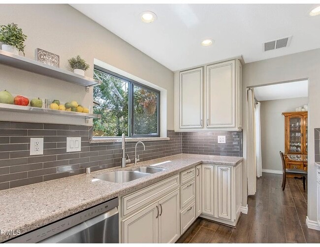 Photo - 4060 Summershade Ln