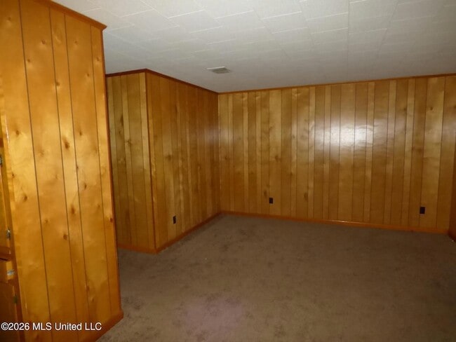 Photo - 501 Maxine Ave