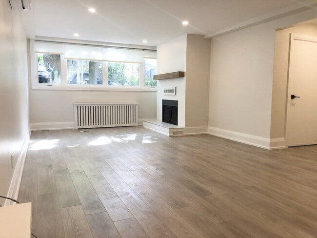 Photo - 218 Wheeler Av