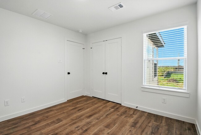 Photo - 1860 Dry Cherry Ln Unit B