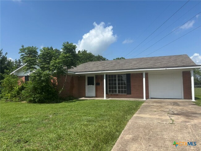 Building Photo - 1101 N Ben Wilson St Rental
