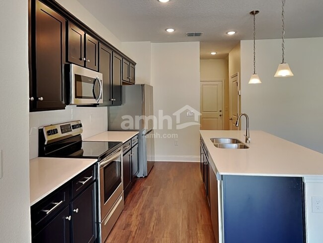 Photo - 6110 Little Blf Cir