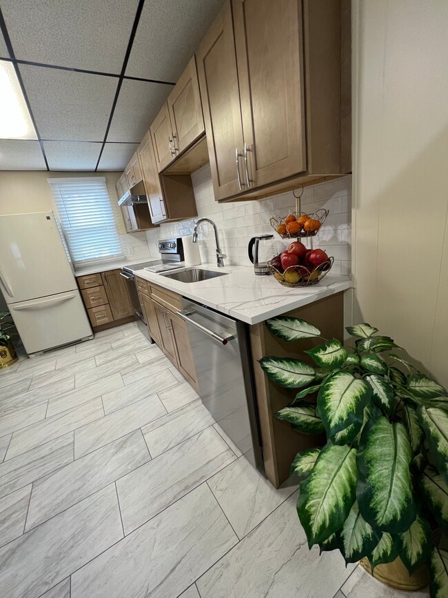 Photo - 7902 Richfield Rd