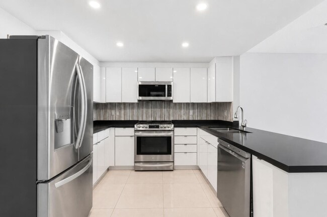 Building Photo - 1250 S Miami Ave Unit 1109