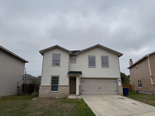 SPACIOUS 4 BR ON A CUL-DE-SAC W/ 2 LIVING ... - SPACIOUS 4 BR ON A CUL-DE-SAC W/ 2 LIVING ... Casa