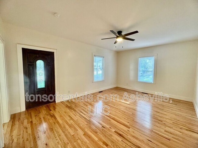 Photo - 121 Oakdale St