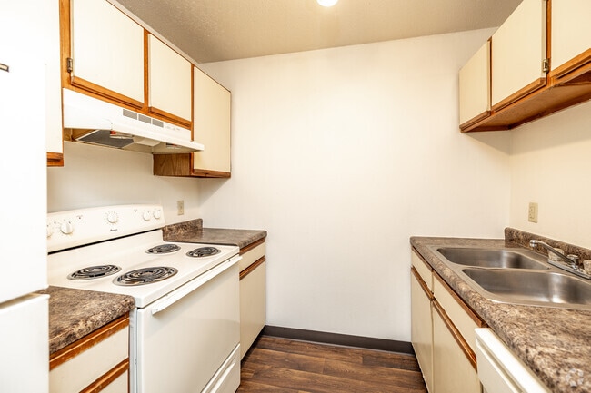 2BR, 1BA - Keystone/833 SF