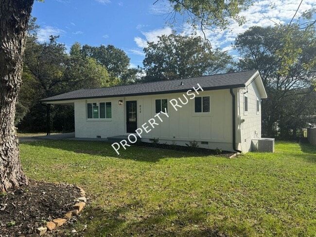 Photo - 824 Clift St