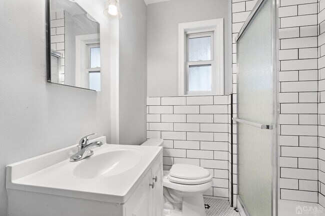 Photo - 107 Walnut Ave Unit 2