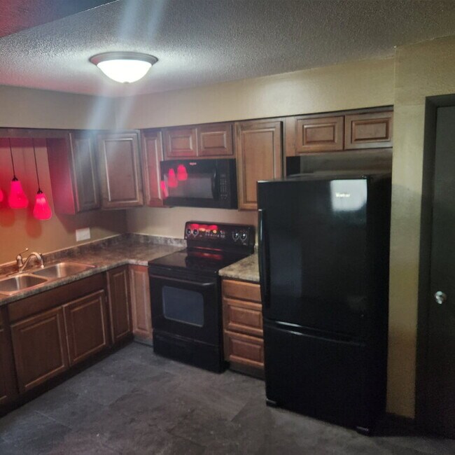 Photo - 450 Laurel St Unidad Apt 5