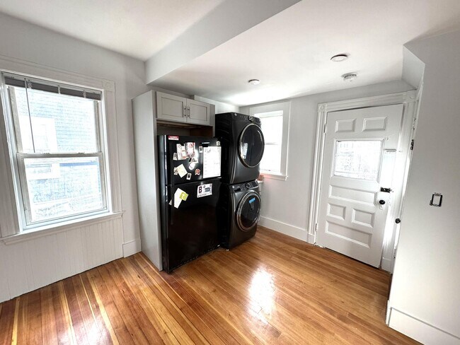 Photo - 28 Lexington Ave Unidad 1