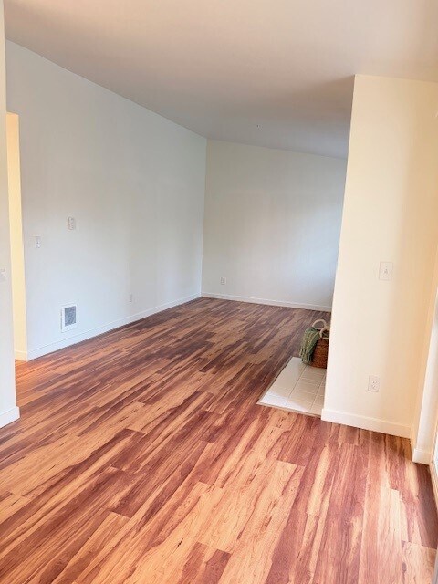 Increíble sala de estar Reno 2x2 - Erlands Point Apartments