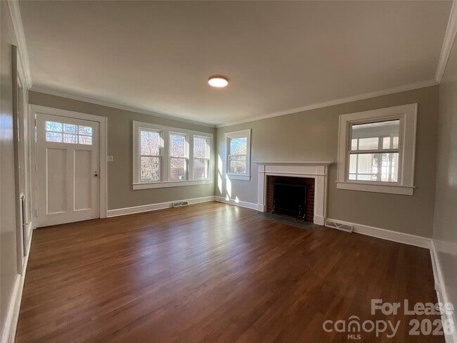 Photo - 611 Hoover Dr