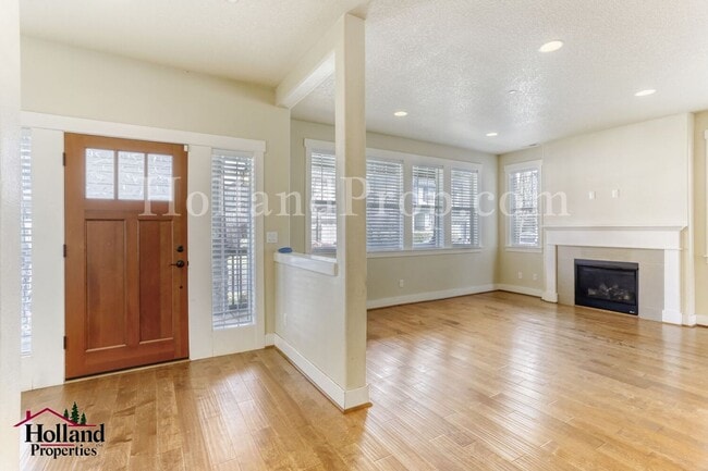 Photo - Charming 4-Bedroom Hillsboro Home with Attached Garage and Brand New Carpets!