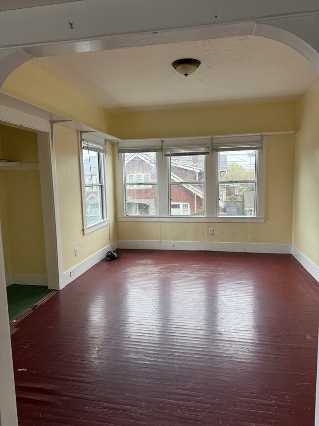 Photo - 470 62nd St Unit B