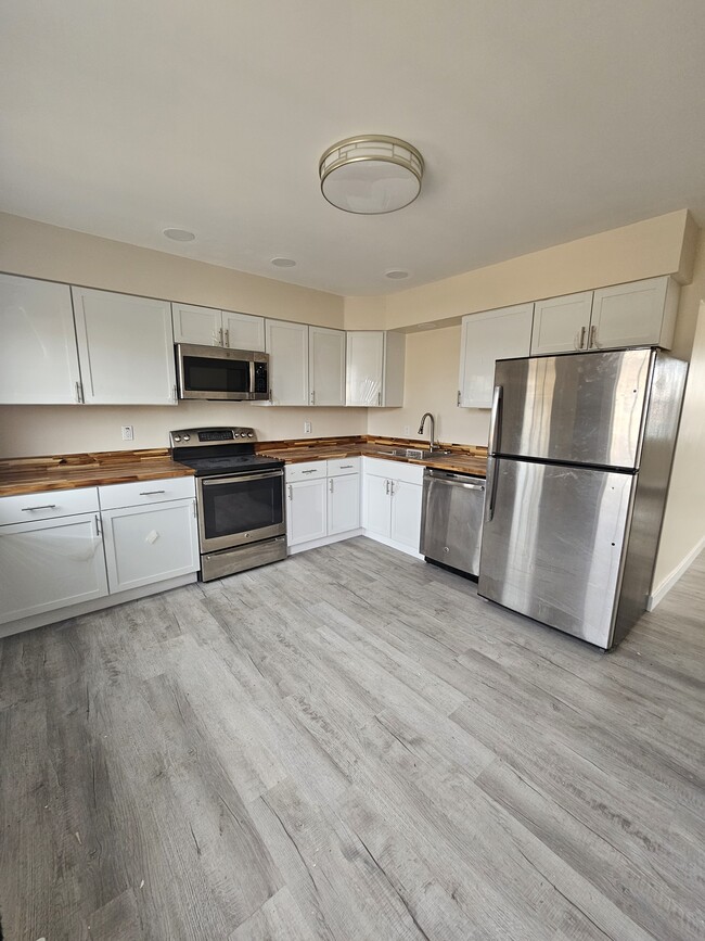 Photo - 507 E Water St