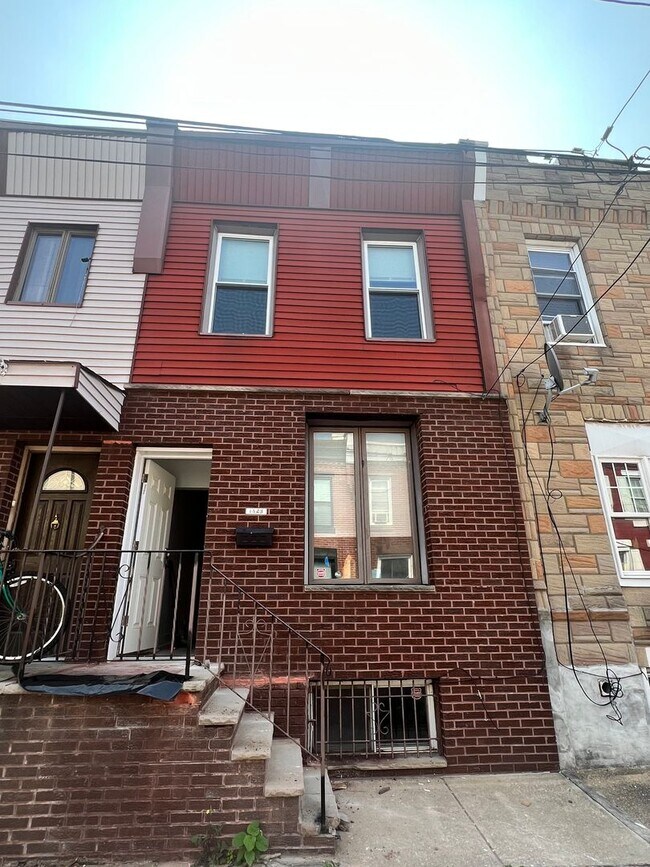 Remodeled 3bd/1 House with Rear yard!! SEC... - Remodeled 3bd/1 House with Rear yard!! SEC...