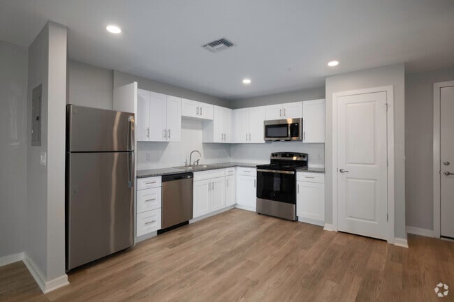 1BR, 1BA - 601SF - Kitchen