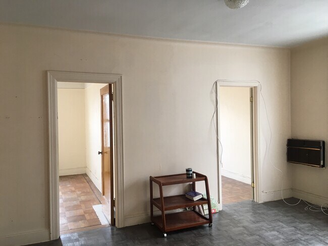 Photo - 221 Avenue U