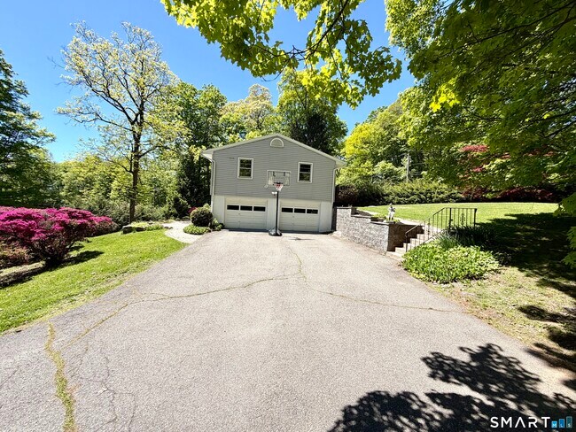 Photo - 137 Florida Hill Rd