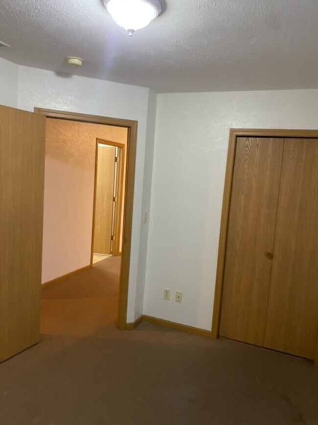 Photo - 378 Johnston