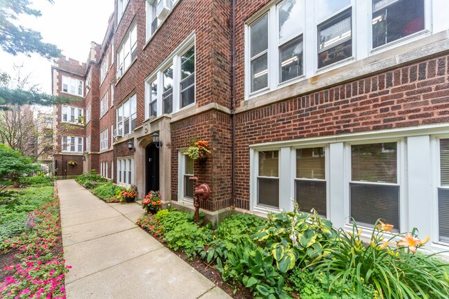 Birchwood Manor Apartments - Birchwood Manor Apartments