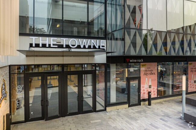 Entrance - The Towne