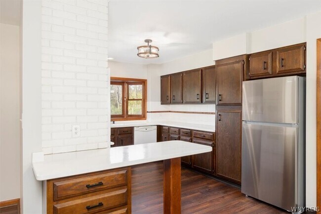 Photo - 60 Heiler Dr