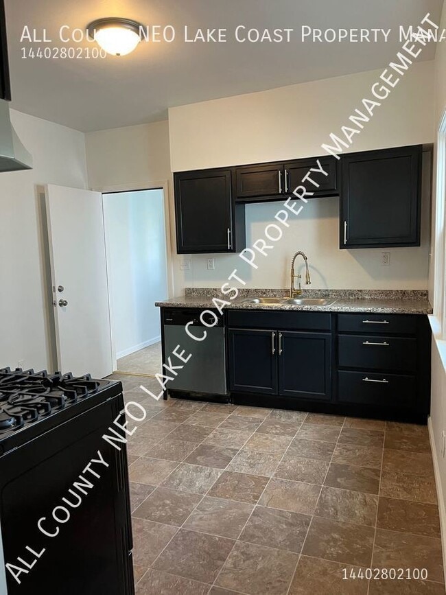 Photo - 2084 Dowd Ave Unit Up