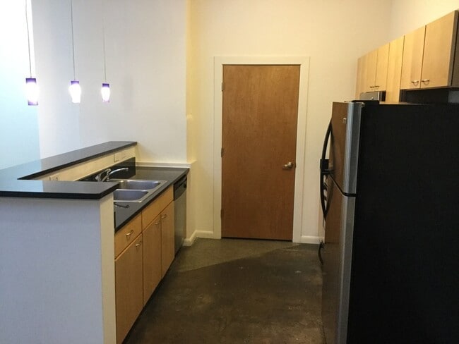 Photo - 1101 W Marshall St Unidad Apt 119