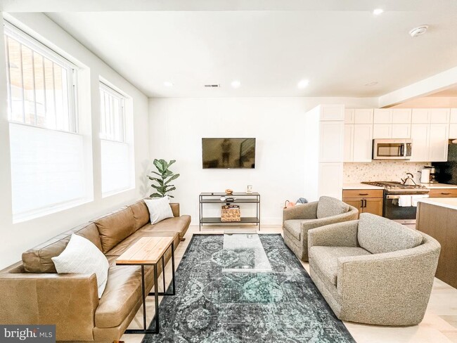 Photo - 3424 9th St NE