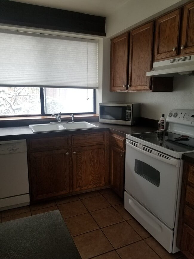 Photo - 2653 Juniper Ave