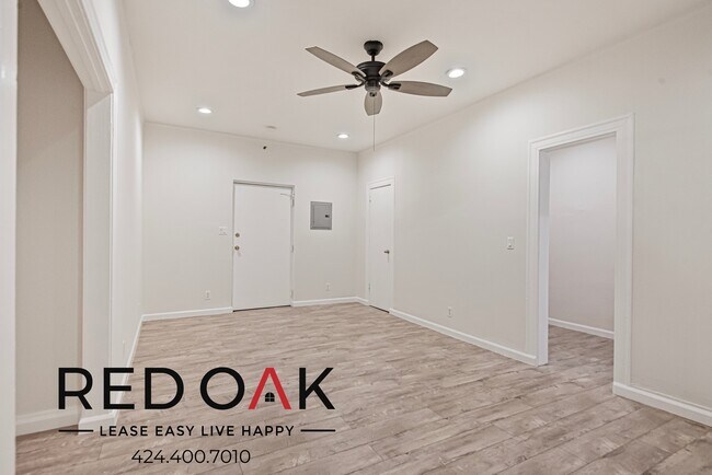 Photo - 1057 S Western Ave Unit 103