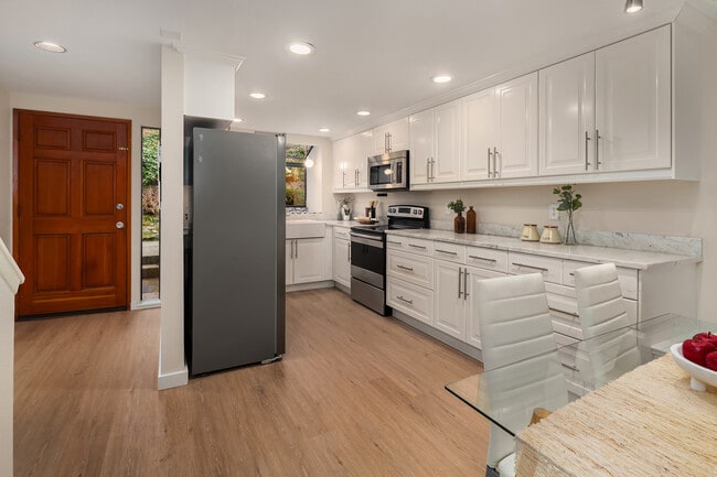 Cocina - 19805 15th Ave NE Unidad #3