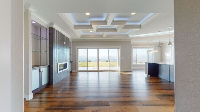 Photo - 2607 Falcon Ln