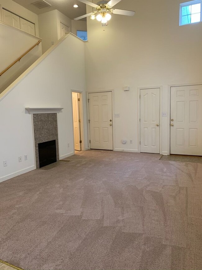 Photo - 205 Clusters Cir