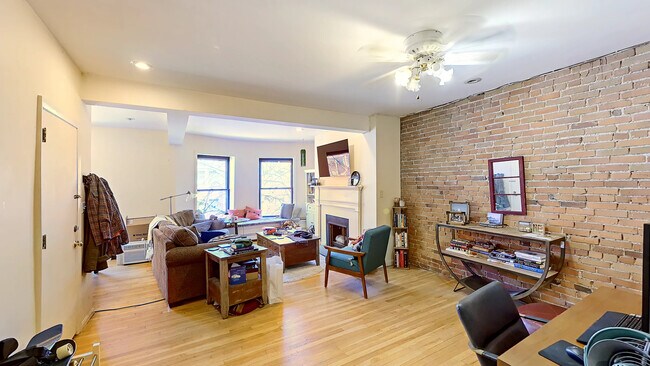 Photo - 36 Symphony Rd Unit 3A