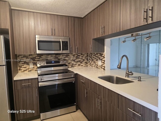 Photo - 1025 Country Club Dr Condo Unit 305