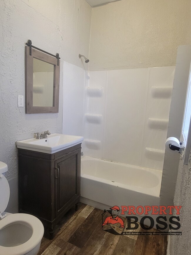 Photo - 1086 Harrison Blvd