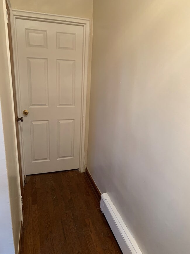 Pasillo de entrada - 5306 Avenue H Unidad First Floor